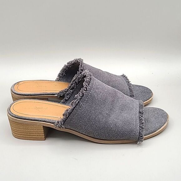 Universal Thread Gray Fringe Slip-on Sandals, Size 10 - Picture 1 of 8